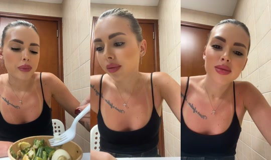 Stream arinawonderwoman - 10 Mei 2026, 20.08