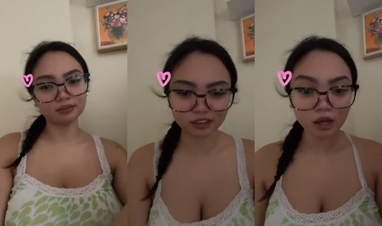 strawb__ari's Stream - May 14, 2026, 7:52 AM