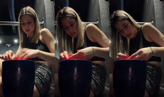 amoress.n's Stream - May 16, 2026, 11:43 PM