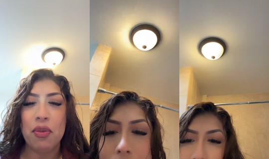 _roxaannnee's Stream - May 25, 2026, 4:57 AM