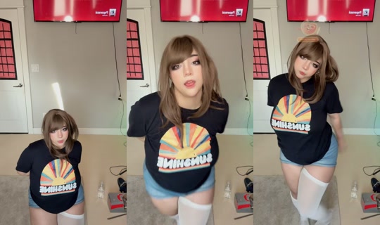 strawbunnzie's Stream - Jul 8, 2026, 12:27 AM