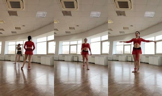 roksalana_azi's Stream - Apr 13, 2026, 2:16 PM