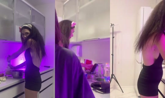 alenacats's Stream - Jul 6, 2026, 7:17 PM